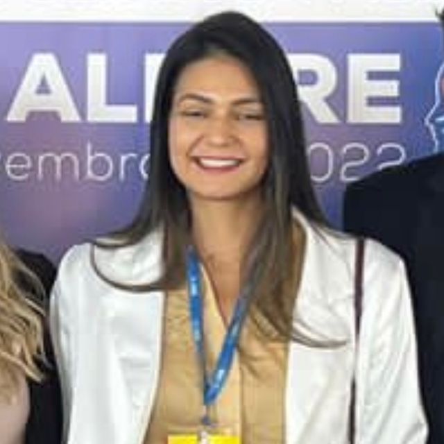 Laise Aires, Otorrino Salvador