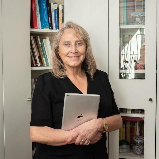 Elisabetta Santamaria Torres, Psiquiatra Valparaíso