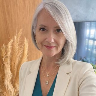 Cassandra DLucki, Terapeuta complementar Osasco