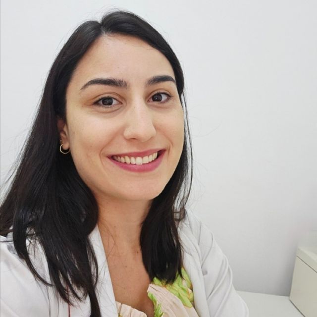 Caroline Carneiro, Médico clínico geral São José Dos Pinhais