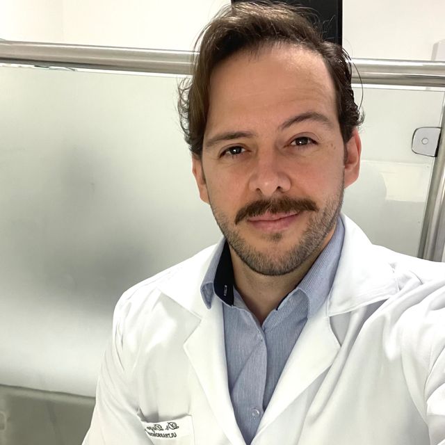 Diego Brito Rocha Santana, Especialista em Diagnóstico por imagem Salvador