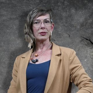 Ampliar imagem: Vanessa De Andrade, Psiquiatra Curitiba