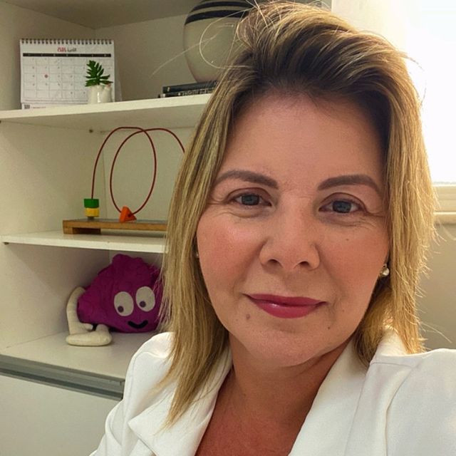 Vivian Sérgio dos Santos, Psicólogo Serra