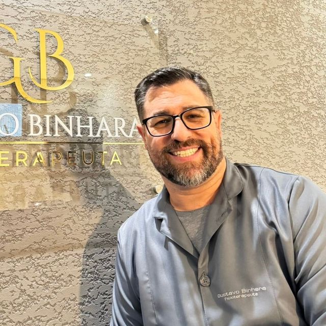 Gustavo Dall Stella Binhara, Fisioterapeuta Curitiba