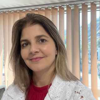 Dra. Giselle Brandão Souza Cunha