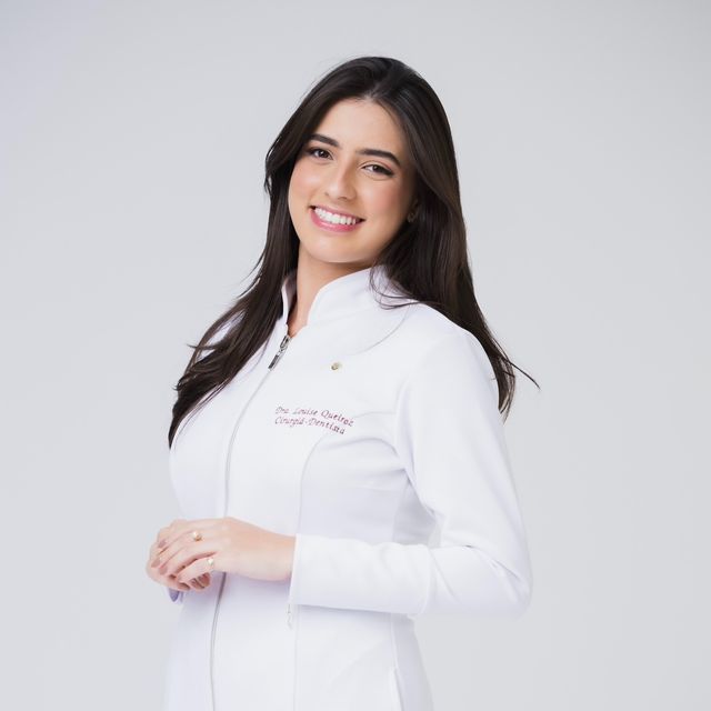 Louise  Queiroz Teixeira , Dentista Fortaleza