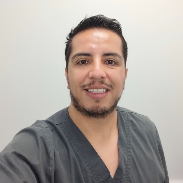 Helbert Martin V., Ortopedista y Traumatólogo Bogotá