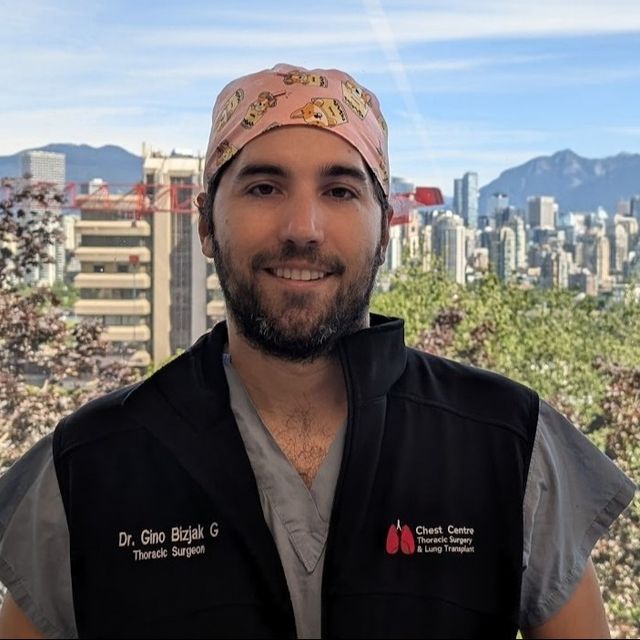 Gino Bizjak Gómez, Cirujano torácico Las Condes