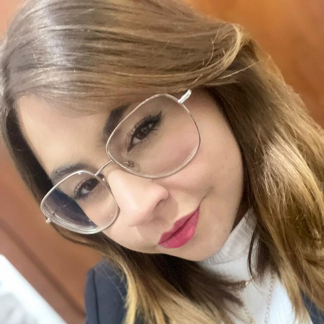 Sthéfanny Meneses, Psicólogo Pouso Alegre