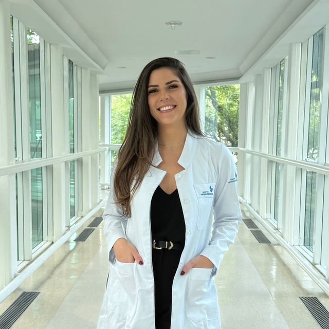 Thathiane  Vieira Franco Ribeiro , Especialista em Clínica Médica Porto Alegre
