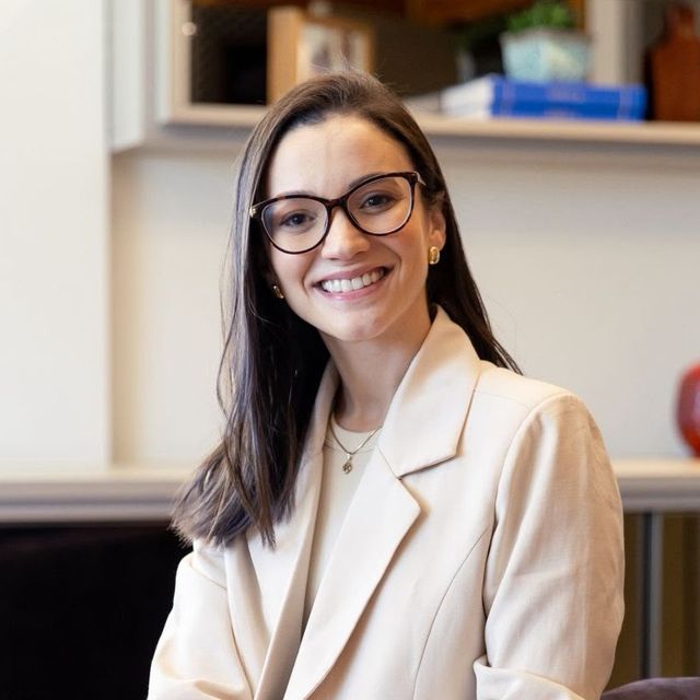 Nicole G. Saviatto, Psiquiatra Gravatal