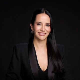 Dra. Januária Calvo