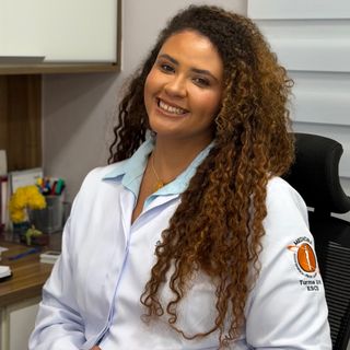 Genésia Regina Soares Pereira, Ortopedista - Traumatologista Luziânia