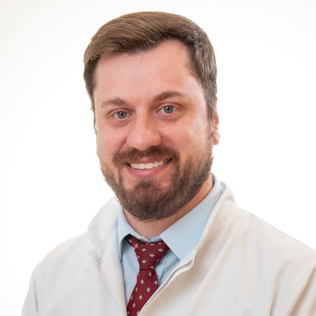 Danilo Eduardo Calgaro Miquelleto, Cirurgião buco-maxilo-facial Curitiba