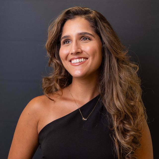Rebeca Santos Pereira Antunes, Cirurgião buco-maxilo-facial Salvador