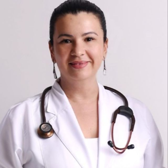 Karina Marques de Bernardo Castro e Silva, Especialista em Clínica Médica Indaiatuba