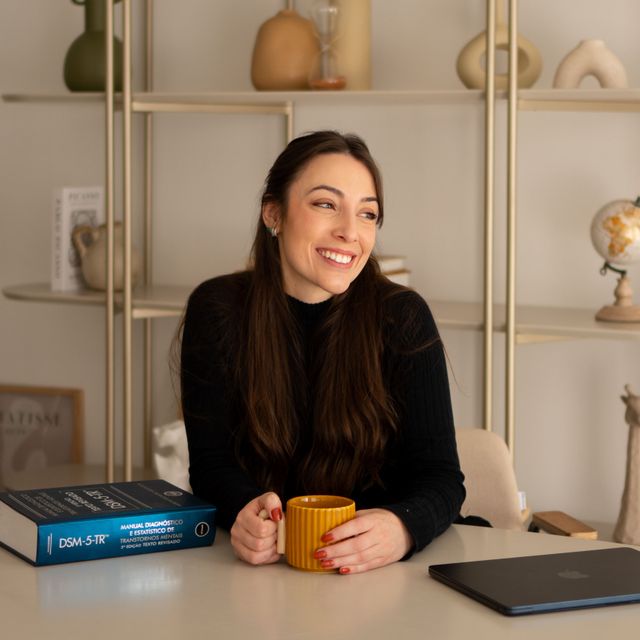 Julia Cepeda, Psicólogo São Paulo