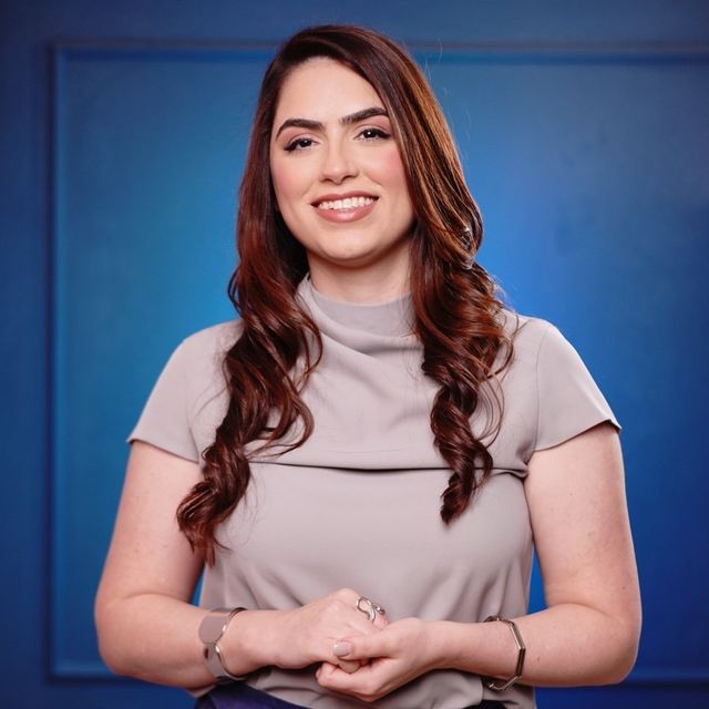 Thalita Thereza Menezes Carneiro Alves, Ginecologista Goiânia