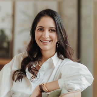 Mariana Cionek Simões, Cirurgião plástico Curitiba