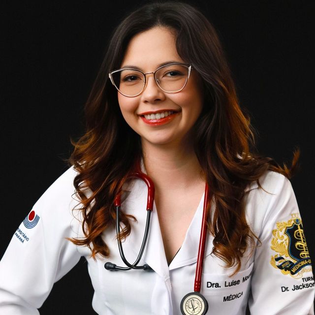 Luise Gabriela  dos Reis Moura, Médico clínico geral Curitiba