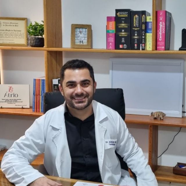 Arlindo  Rosa de Azevedo , Cardiologista Paty Do Alferes
