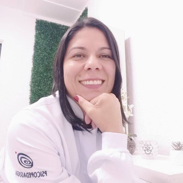 Cintia Lopes Farias, Psicopedagogo São Paulo