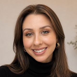 Natasha  Schlindwein Sarraceni, Dentista São José do Rio Preto