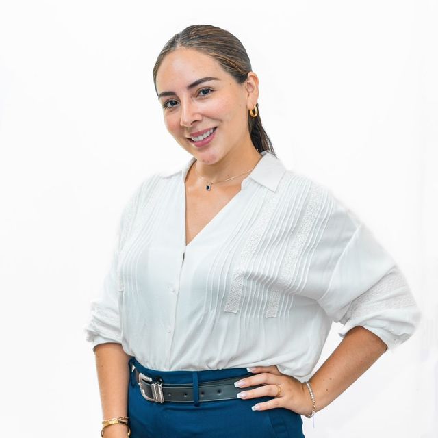 Jhenifer Pinedo, Psicólogo Lima