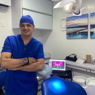 Acercar imagen: Mauricio Orlando Gutierrez Toro, Odontólogo Apartadó