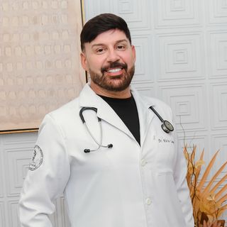 Ampliar imagem: Marlon Campos de Souza, Médico do trabalho Pirapozinho