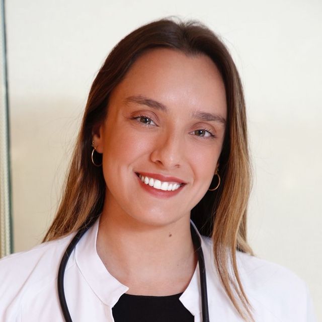 Julia Bouzas, Ginecologista Rio de Janeiro