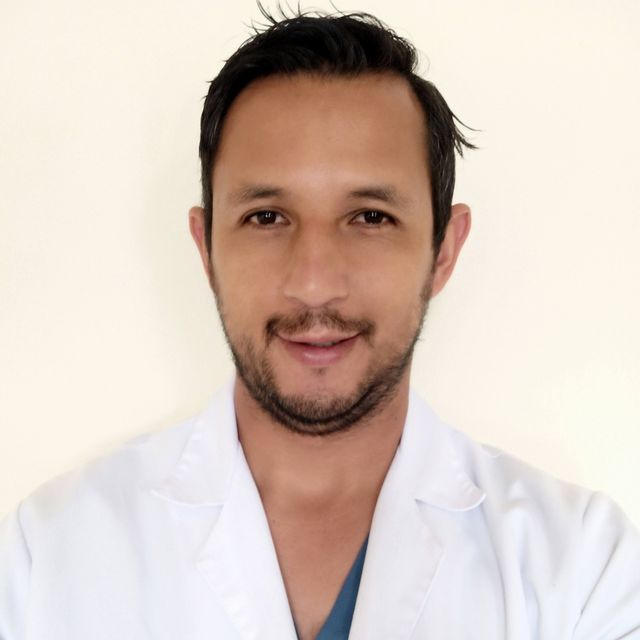 Néstor Fernando Fino Hernández, Especialista en Medicina Deportiva Bogotá