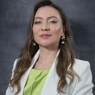 Acercar imagen: Carolina Suárez Carvajal, Médico estético Bogotá