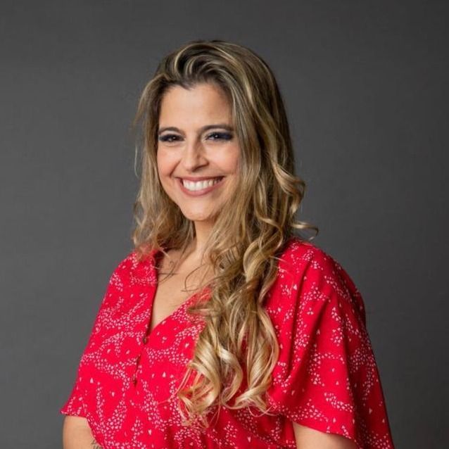 Renata  Sobral 