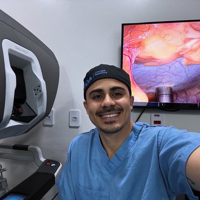 Edgard Costa Scopacasa, Urologista Volta Redonda