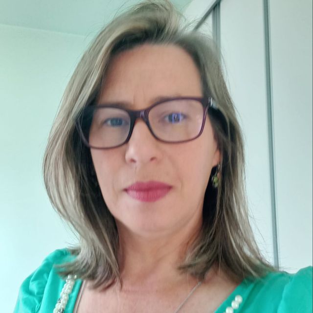 Luciane Hirt Ferreira, Psicólogo Curitiba