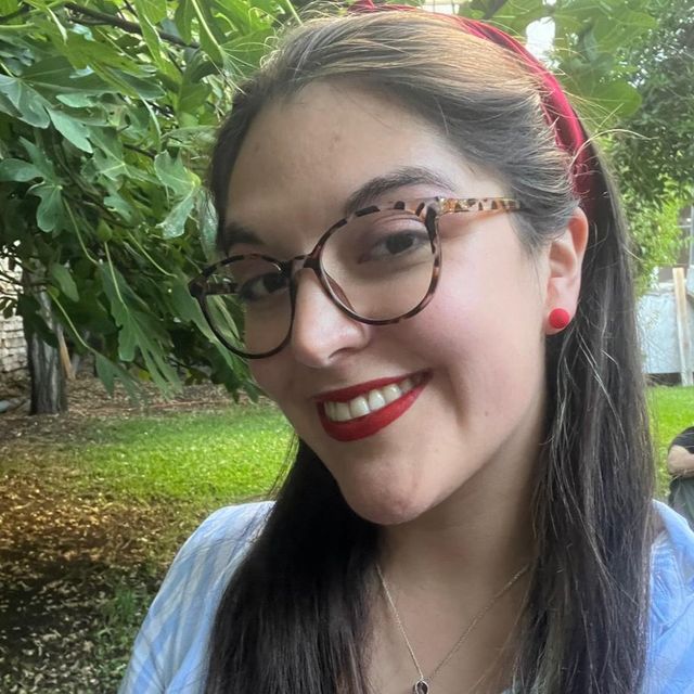 Vannia Camila  Valenzuela Leyton, Psicólogo Curicó