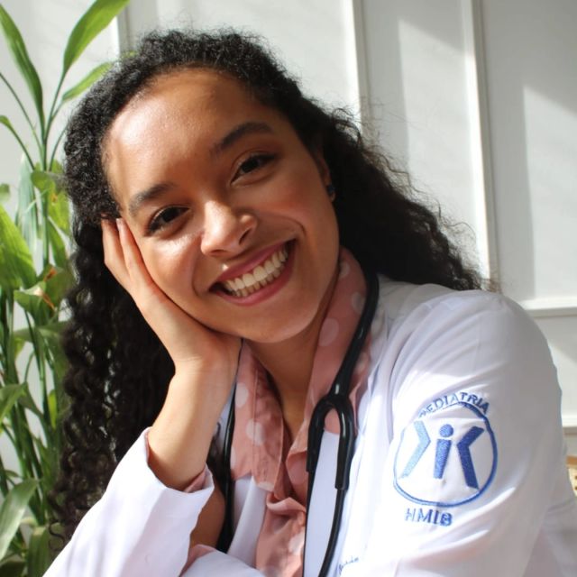 Beatriz de Araújo Nunes Gomes, Pediatra Brasília