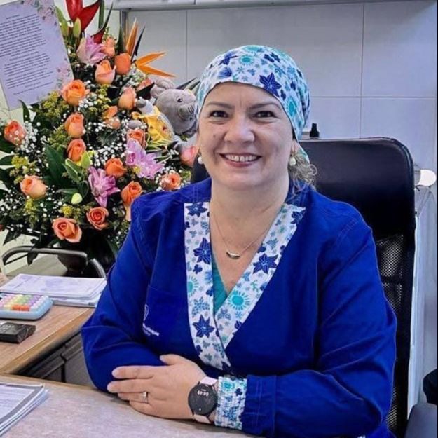 Amanda Monzon, Odontólogo Soacha