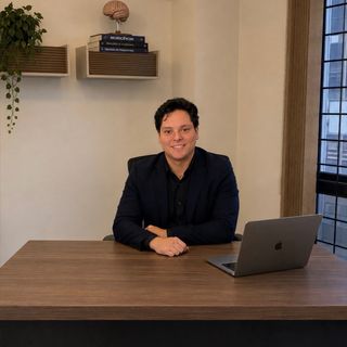 Júlio César Gomes Paiva, Psiquiatra Farroupilha