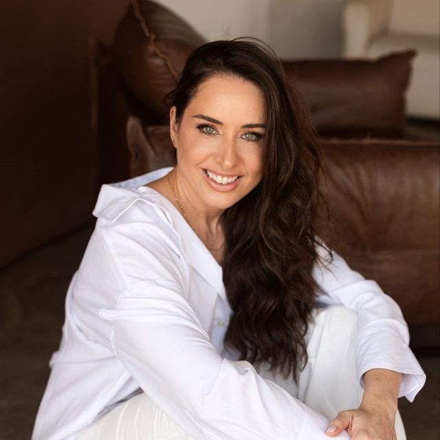 Ana Paula Leier Berretta Facin, Dermatologista Curitiba