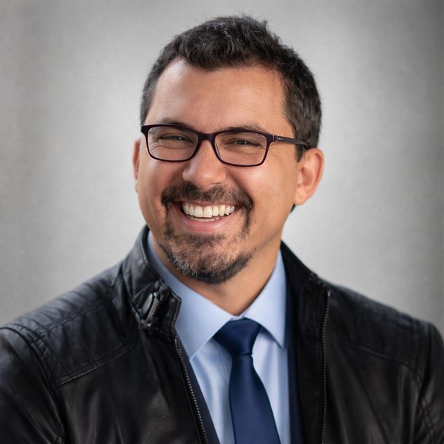 Marcelo D'Almeida, Psicólogo Colombo