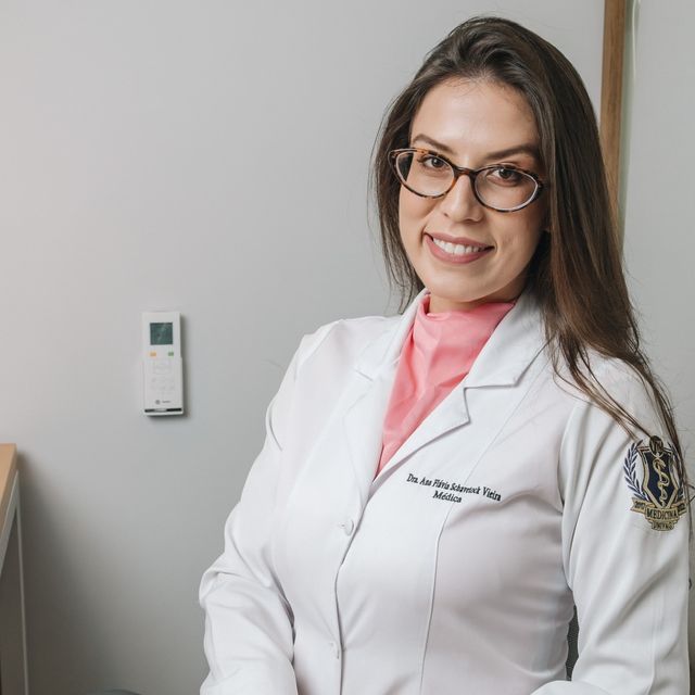 Ana Flávia  Schavetock Vieira , Ginecologista Cuiabá