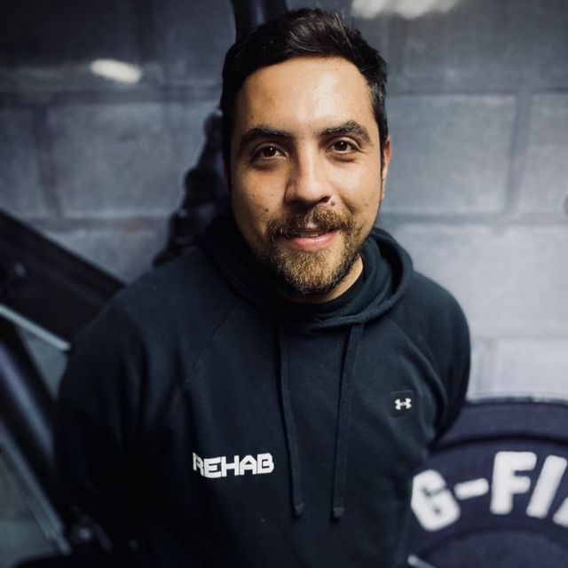 Camilo Bustos, Kinesiólogo Iquique