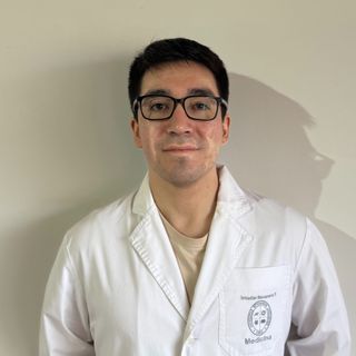 Acercar imagen: Sebastián  Manzanares Pinto, Médico general Concón