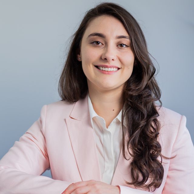 Bruna  Teston Cini, Hepatologista Porto Alegre