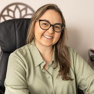 Dra. Nivea Maria Alves Savoy