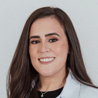 Dra. Renata Rebouças