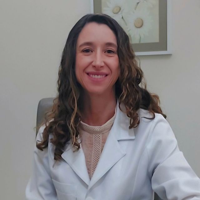 Paula Fernandes Batista Rodrigues , Nefrologista Itu