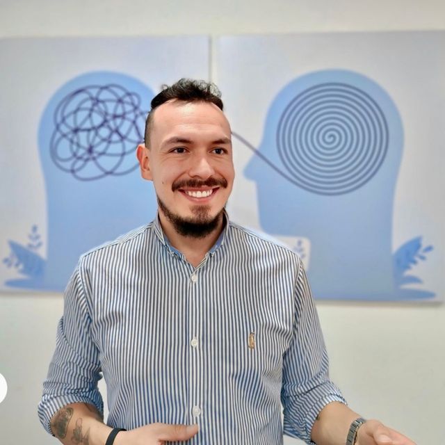 Camilo Mórtigo, Psicólogo Cota